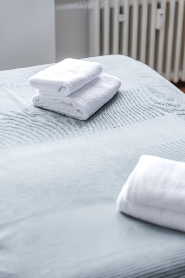 Flats 4 You, Moderne City Wohnung Naehe Hbf, Due-Messe 20 Min, Netflix, Kueche Duisburg Bagian luar foto