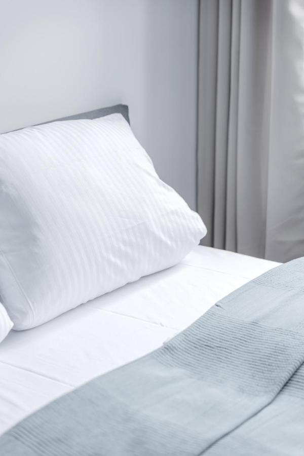 Flats 4 You, Moderne City Wohnung Naehe Hbf, Due-Messe 20 Min, Netflix, Kueche Duisburg Bagian luar foto