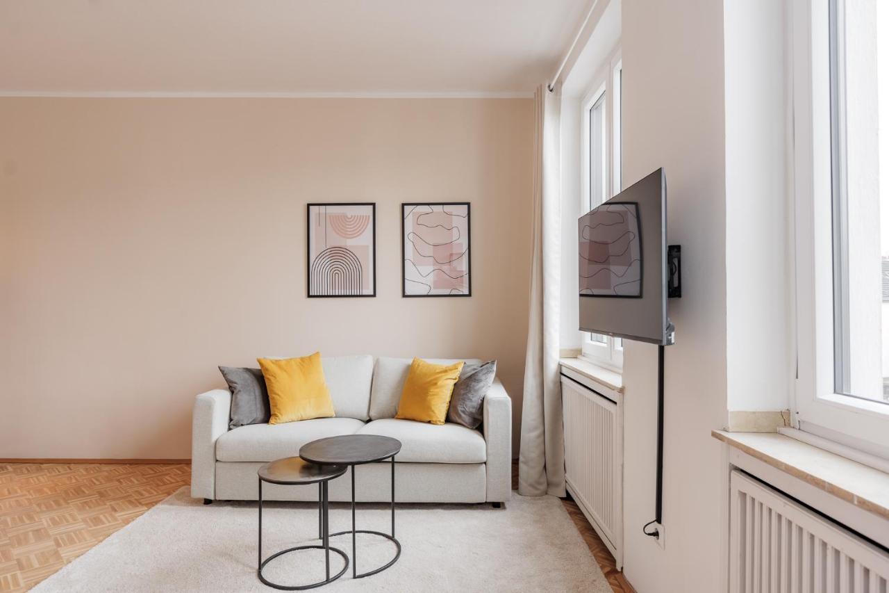 Flats 4 You, Moderne City Wohnung Naehe Hbf, Due-Messe 20 Min, Netflix, Kueche Duisburg Bagian luar foto