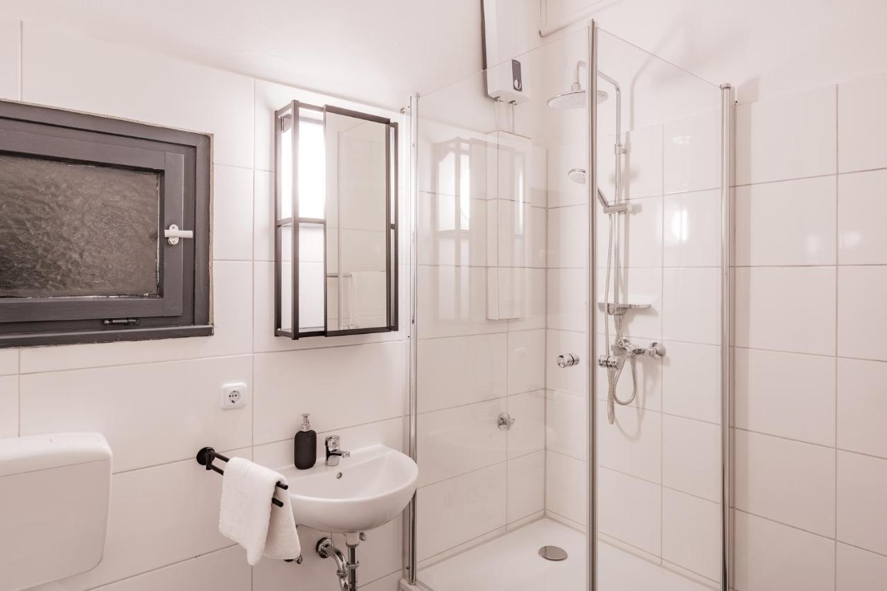 Flats 4 You, Moderne City Wohnung Naehe Hbf, Due-Messe 20 Min, Netflix, Kueche Duisburg Bagian luar foto