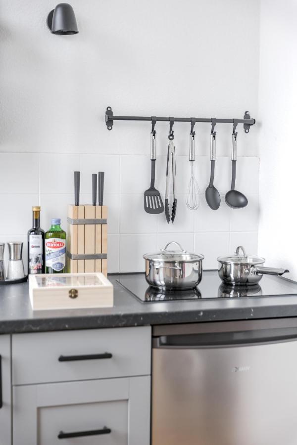 Flats 4 You, Moderne City Wohnung Naehe Hbf, Due-Messe 20 Min, Netflix, Kueche Duisburg Bagian luar foto