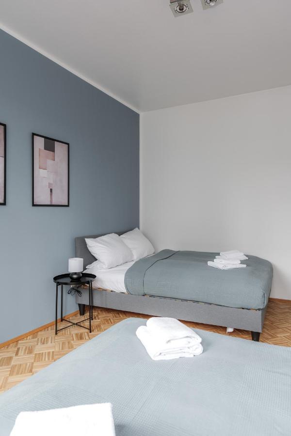 Flats 4 You, Moderne City Wohnung Naehe Hbf, Due-Messe 20 Min, Netflix, Kueche Duisburg Bagian luar foto