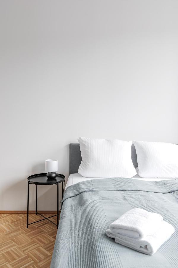 Flats 4 You, Moderne City Wohnung Naehe Hbf, Due-Messe 20 Min, Netflix, Kueche Duisburg Bagian luar foto