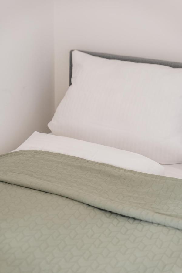 Flats 4 You, Moderne City Wohnung Naehe Hbf, Due-Messe 20 Min, Netflix, Kueche Duisburg Bagian luar foto