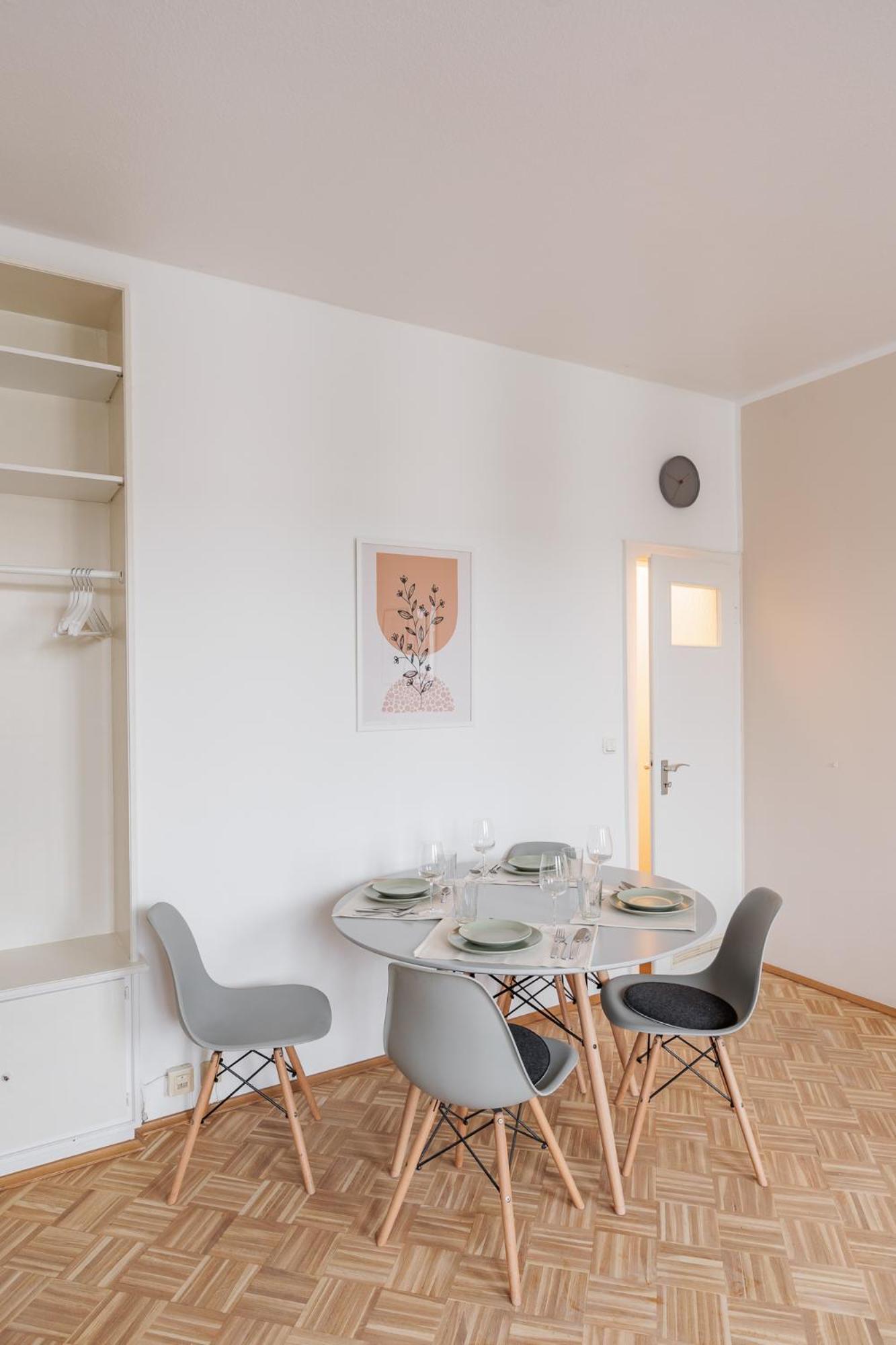 Flats 4 You, Moderne City Wohnung Naehe Hbf, Due-Messe 20 Min, Netflix, Kueche Duisburg Bagian luar foto