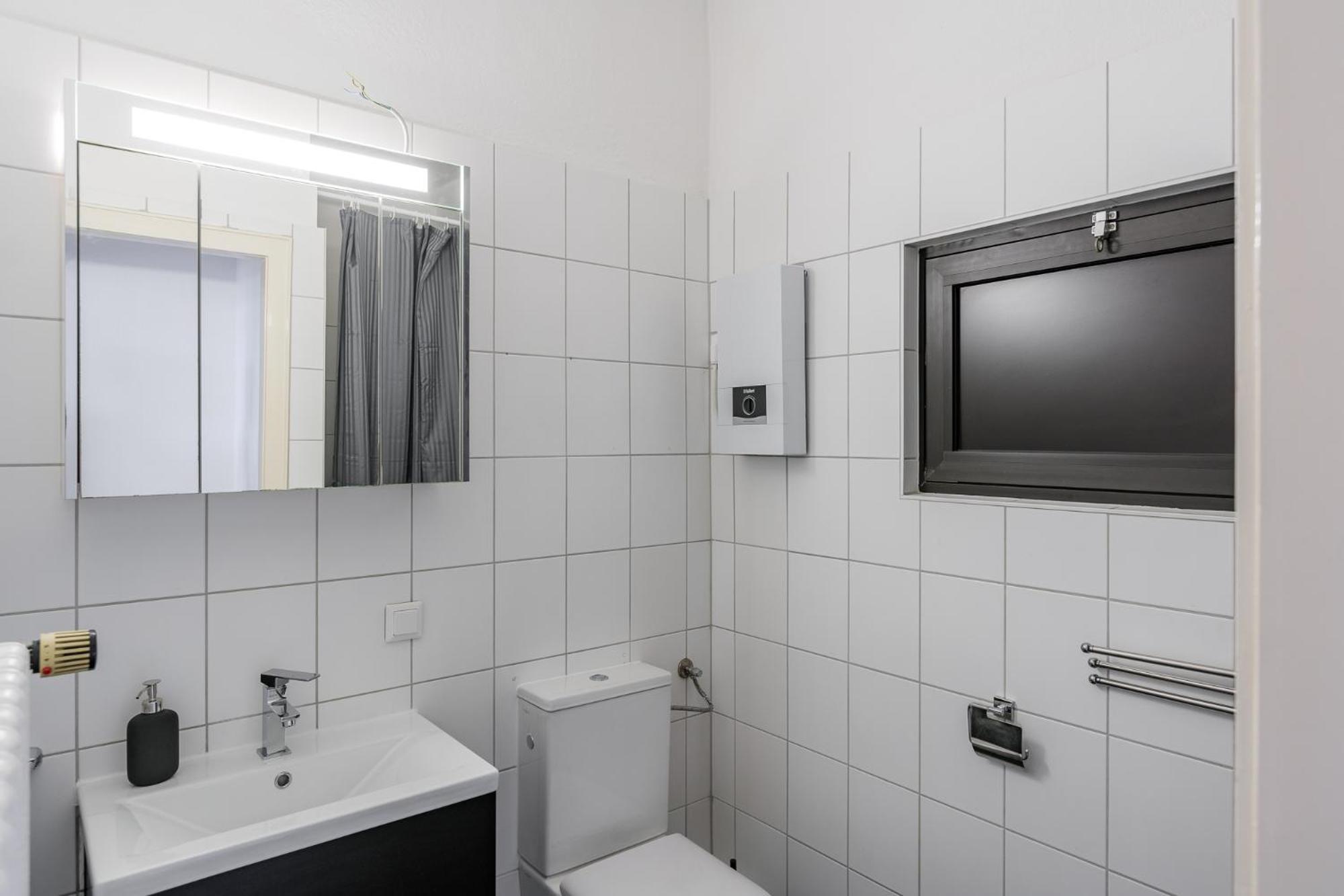Flats 4 You, Moderne City Wohnung Naehe Hbf, Due-Messe 20 Min, Netflix, Kueche Duisburg Bagian luar foto