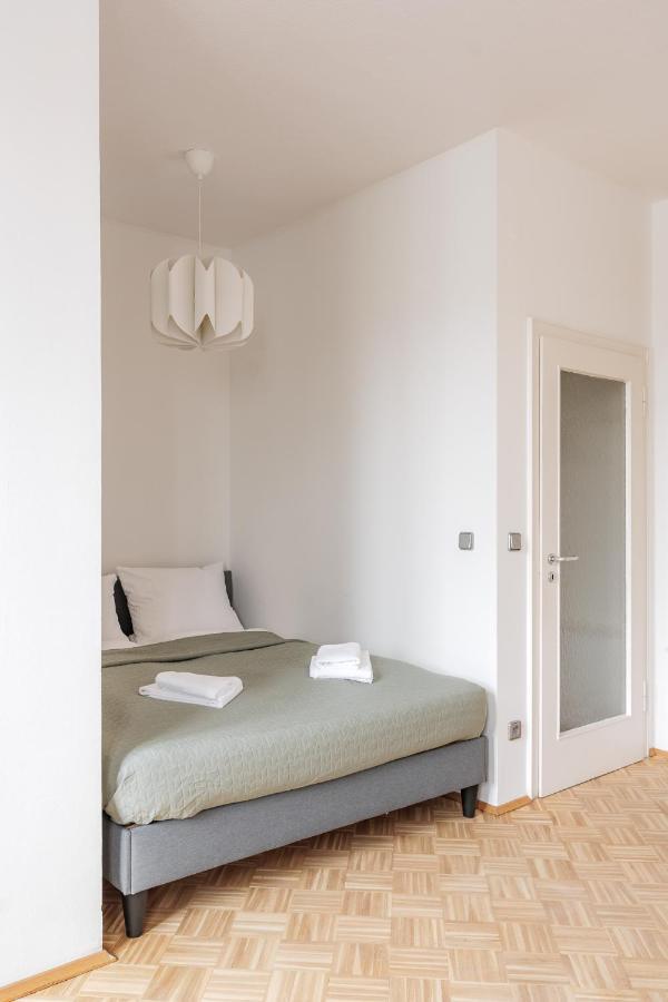 Flats 4 You, Moderne City Wohnung Naehe Hbf, Due-Messe 20 Min, Netflix, Kueche Duisburg Bagian luar foto